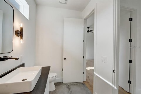 House in Winter Park, Florida 3 bedrooms, 256.04 sq.m. № 2216227 - photo 30