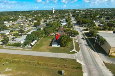 Купить виллу или дом в Хомстед, Флорида 4 спальни, 150.5м2, № 2005809 - фото 29