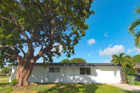 Дом в Хомстед, Флорида 4 спальни, 150.5м2 № 2005809