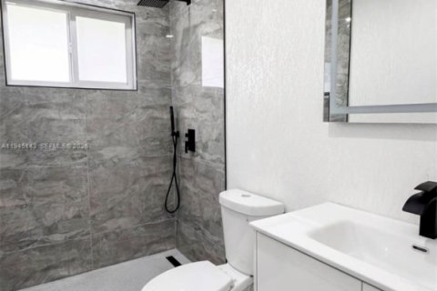 Купить виллу или дом в Хомстед, Флорида 4 спальни, 150.5м2, № 2005809 - фото 13