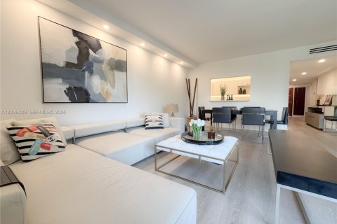 Condo in Key Biscayne, Florida, 3 bedrooms  № 2169343 - photo 2