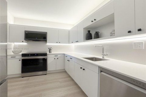 Condo in Key Biscayne, Florida, 3 bedrooms  № 2169343 - photo 7
