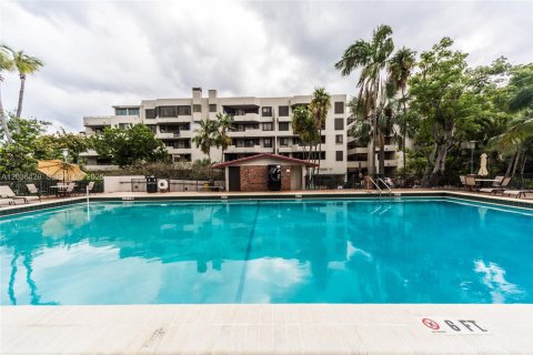 Condo in Key Biscayne, Florida, 3 bedrooms  № 2169343 - photo 25