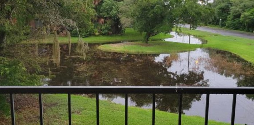 Condo à Sanford, Floride, 2 chambres  № 2107524