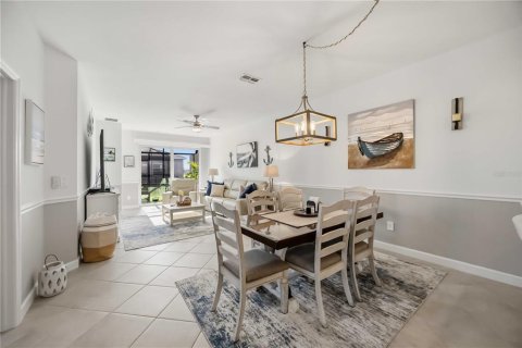 Villa ou maison à vendre à Englewood, Floride: 3 chambres, 132.11 m2 № 2433110 - photo 10