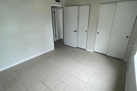 Condo in Orlando, Florida, 2 bedrooms  № 1917700 - photo 4