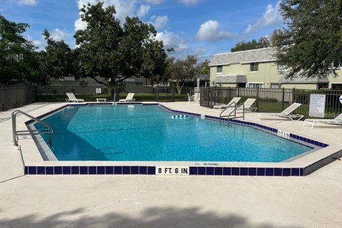 Condo in Orlando, Florida, 2 bedrooms  № 1917700 - photo 8