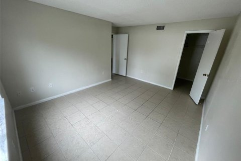 Condo in Orlando, Florida, 2 bedrooms  № 1917700 - photo 5