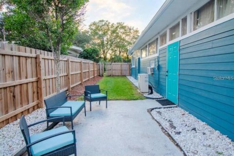 House in Orlando, Florida 7 bedrooms, 275.36 sq.m. № 2095550 - photo 25