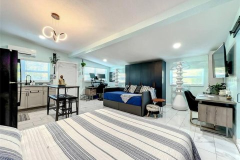 House in Orlando, Florida 7 bedrooms, 275.36 sq.m. № 2095550 - photo 29