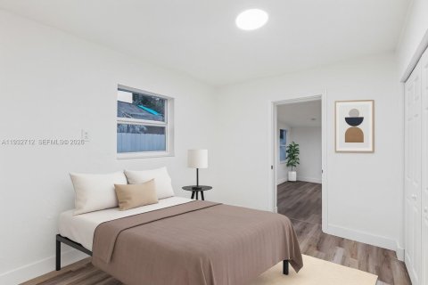 Casa en venta en Opa-locka, Florida, 4 dormitorios, 134.52 m2 № 2001494 - foto 8