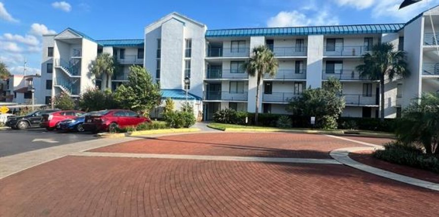 Condo in Tampa, Florida, 2 bedrooms № 1678290