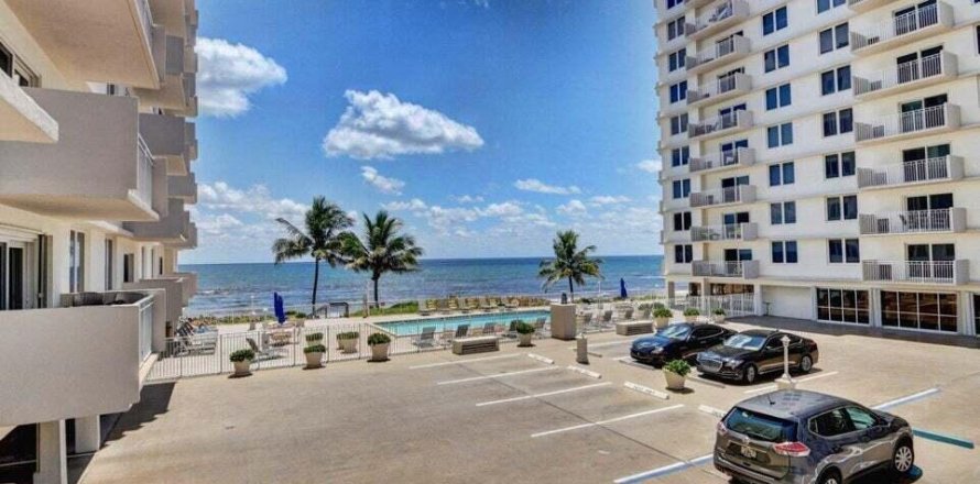 Condominio en Highland Beach, Florida, 2 dormitorios № 1224440