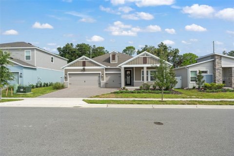 House in Apopka, Florida 4 bedrooms, 221.76 sq.m. № 2396390 - photo 2