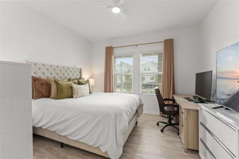 House in Apopka, Florida 4 bedrooms, 221.76 sq.m. № 2396390 - photo 6