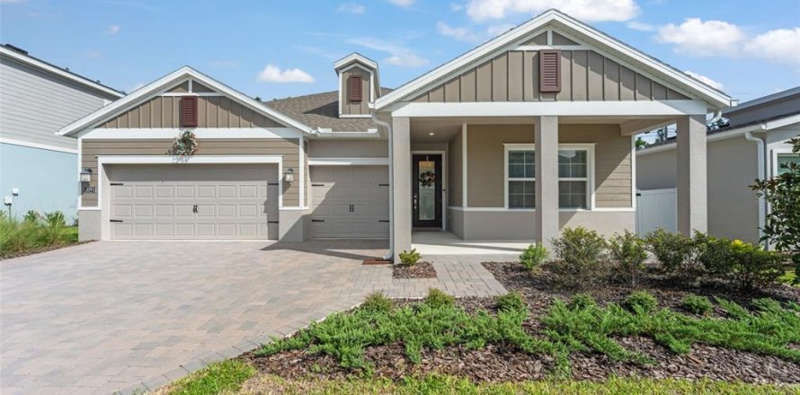 House in Apopka, Florida 4 bedrooms, 221.76 sq.m. № 2396390
