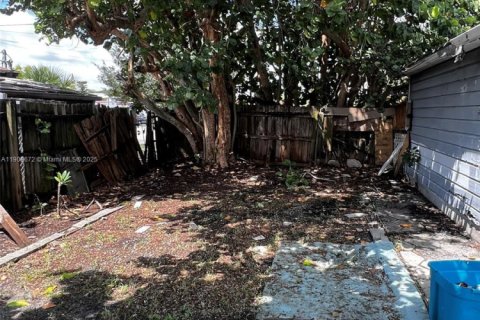 Снять в аренду виллу или дом в Лейк-Уорт, Флорида 3 спальни, 101.17м2, № 1965440 - фото 14