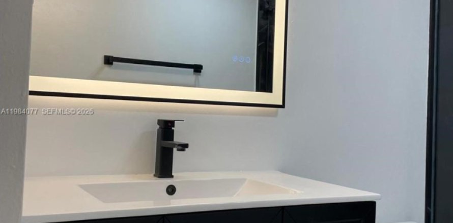 Кондоминиум с 2 спальнями в Хайалиа, Флорида № 2044796