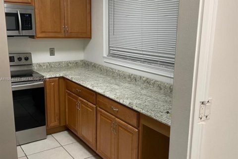 Купить кондоминиум в Хайалиа, Флорида 2 спальни, 96.43м2, № 2044796 - фото 6