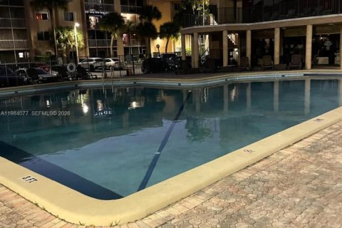 Купить кондоминиум в Хайалиа, Флорида 2 спальни, 96.43м2, № 2044796 - фото 5