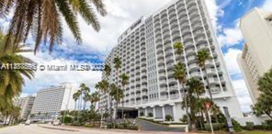 Condo in Miami Beach, Florida, 1 bedroom  № 1958612