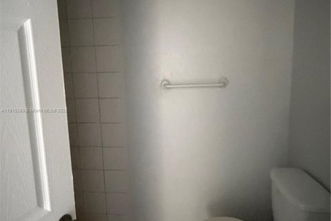 Appartement à louer à Fort Lauderdale, Floride: 3 chambres, 83.43 m2 № 1971004 - photo 7