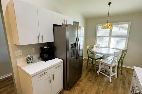 Copropriété à louer à Sarasota, Floride: 2 chambres, 115.01 m2 № 2100178 - photo 10