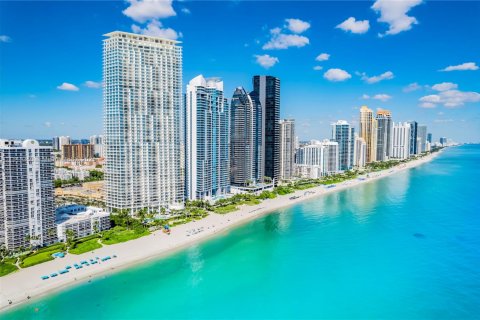 Condo in Sunny Isles Beach, Florida, 1 bedroom  № 1753128 - photo 27