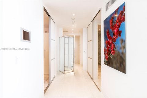 Condo in Sunny Isles Beach, Florida, 1 bedroom  № 1753128 - photo 24