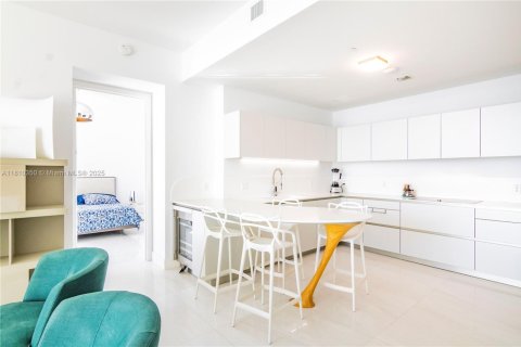 Condo in Sunny Isles Beach, Florida, 1 bedroom  № 1753128 - photo 10