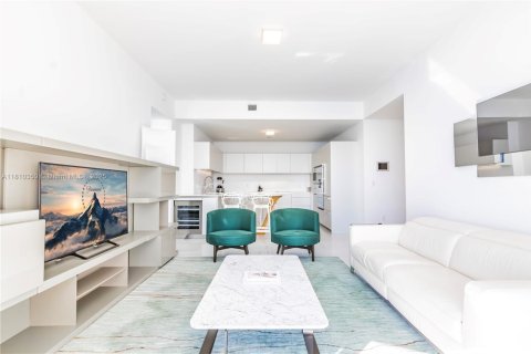 Condo in Sunny Isles Beach, Florida, 1 bedroom  № 1753128 - photo 2