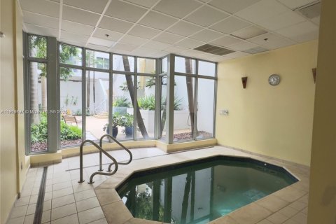 Condominio en alquiler en Hollywood, Florida, 1 dormitorio, 80.17 m2 № 1970716 - foto 14