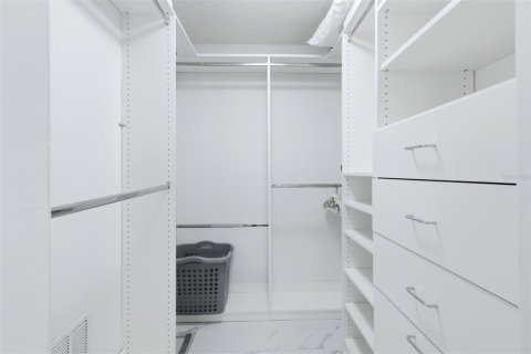Copropriété à vendre à Longboat Key, Floride: 2 chambres, 118.36 m2 № 2419246 - photo 16