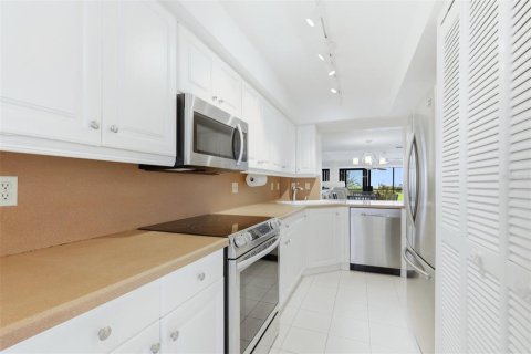 Copropriété à vendre à Longboat Key, Floride: 2 chambres, 118.36 m2 № 2419246 - photo 11