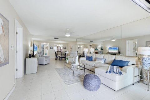 Copropriété à vendre à Longboat Key, Floride: 2 chambres, 118.36 m2 № 2419246 - photo 7