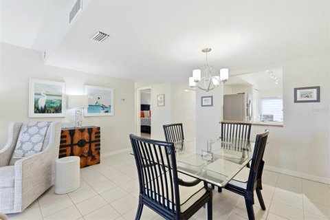 Copropriété à vendre à Longboat Key, Floride: 2 chambres, 118.36 m2 № 2419246 - photo 9