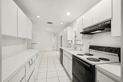 Casa en venta en Spring Hill, Florida, 2 dormitorios, 102.66 m2 № 2425968 - foto 11
