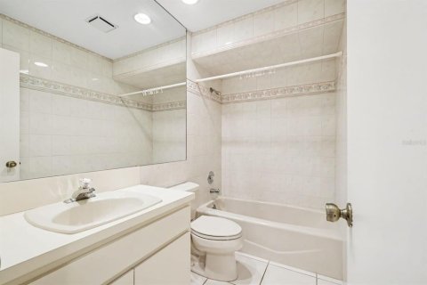 Casa en venta en Spring Hill, Florida, 2 dormitorios, 102.66 m2 № 2425968 - foto 13