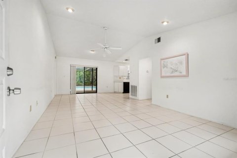 Casa en venta en Spring Hill, Florida, 2 dormitorios, 102.66 m2 № 2425968 - foto 8