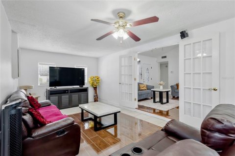 Villa ou maison à vendre à Tampa, Floride: 3 chambres, 138.24 m2 № 2358467 - photo 23
