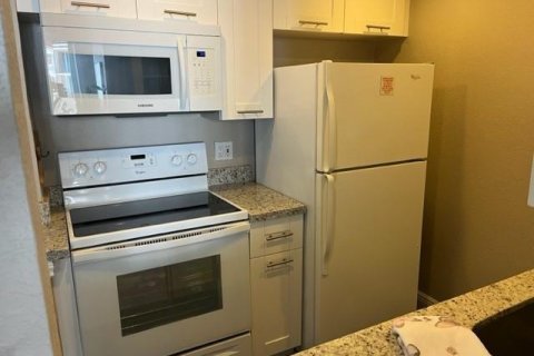 Condominio en venta en Pompano Beach, Florida, 2 dormitorios, 90.12 m2 № 2084484 - foto 12