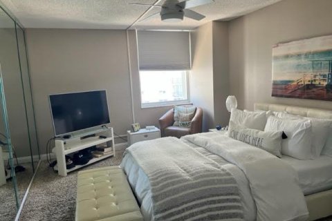 Condominio en venta en Pompano Beach, Florida, 2 dormitorios, 90.12 m2 № 2084484 - foto 14