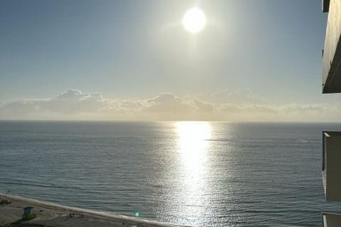 Condominio en venta en Pompano Beach, Florida, 2 dormitorios, 90.12 m2 № 2084484 - foto 2