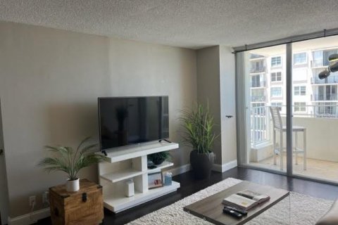 Condominio en venta en Pompano Beach, Florida, 2 dormitorios, 90.12 m2 № 2084484 - foto 9