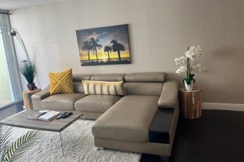 Condominio en venta en Pompano Beach, Florida, 2 dormitorios, 90.12 m2 № 2084484 - foto 7