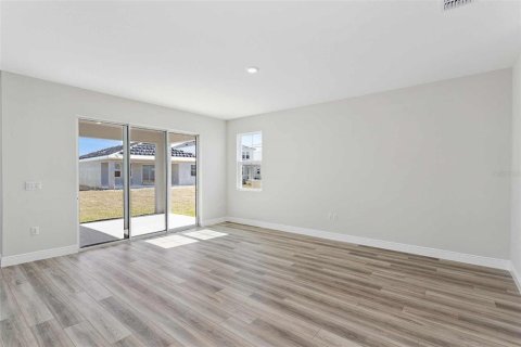 Casa en venta en San Antonio, Florida, 5 dormitorios, 293.29 m2 № 1686449 - foto 8