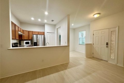 Adosado en alquiler en Orlando, Florida, 3 dormitorios, 168.9 m2 № 1844934 - foto 2