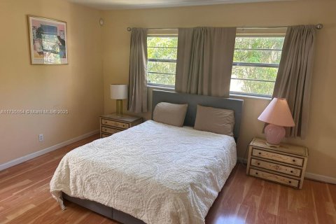 Condo in Lauderdale Lakes, Florida, 2 bedrooms  № 1985102 - photo 6