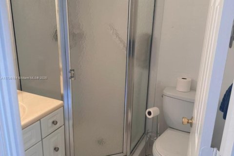 Condo in Lauderdale Lakes, Florida, 2 bedrooms  № 1985102 - photo 11