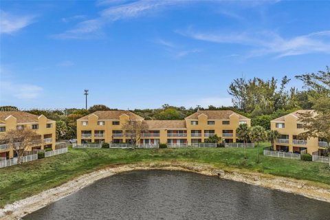 Condo in Fort Lauderdale, Florida, 1 bedroom  № 2058348 - photo 14